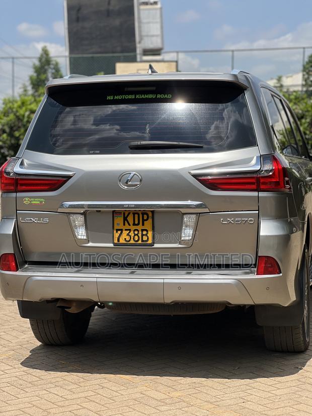 Lexus LX 2016 Brown