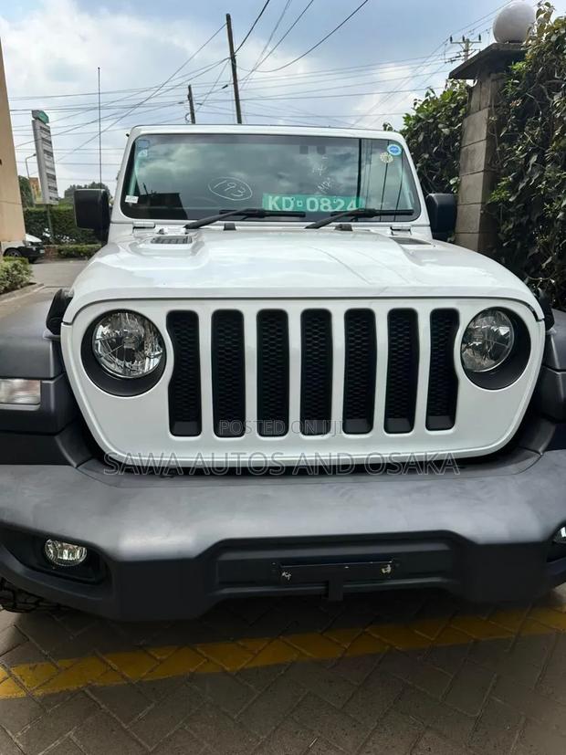 Jeep Wrangler 2019 White