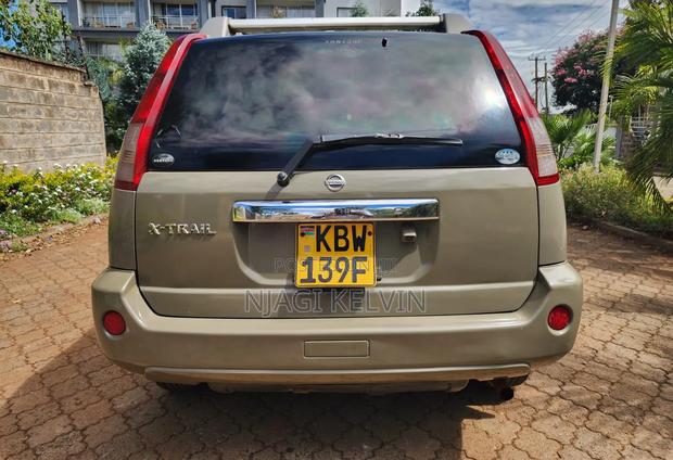 Nissan X-Trail 2006 Gold
