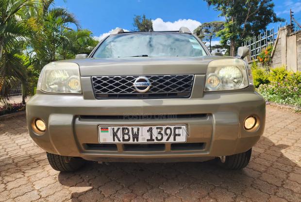 Nissan X-Trail 2006 Gold