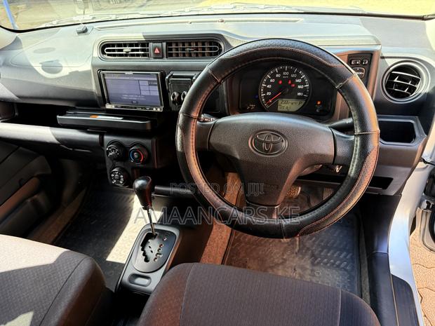 Toyota Probox 1.3 DX Comfort 2WD 2018 Silver