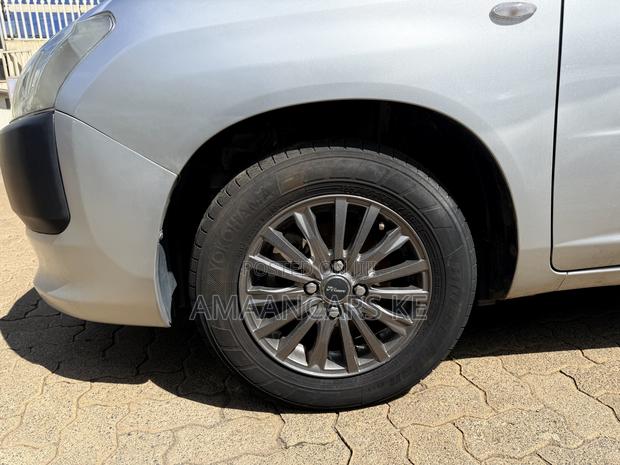 Toyota Probox 1.3 DX Comfort 2WD 2018 Silver