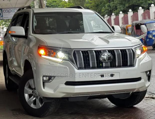 Toyota Land Cruiser Prado 2.8 2019 Pearl