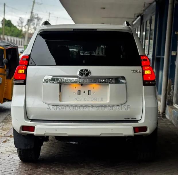 Toyota Land Cruiser Prado 2.8 2019 Pearl