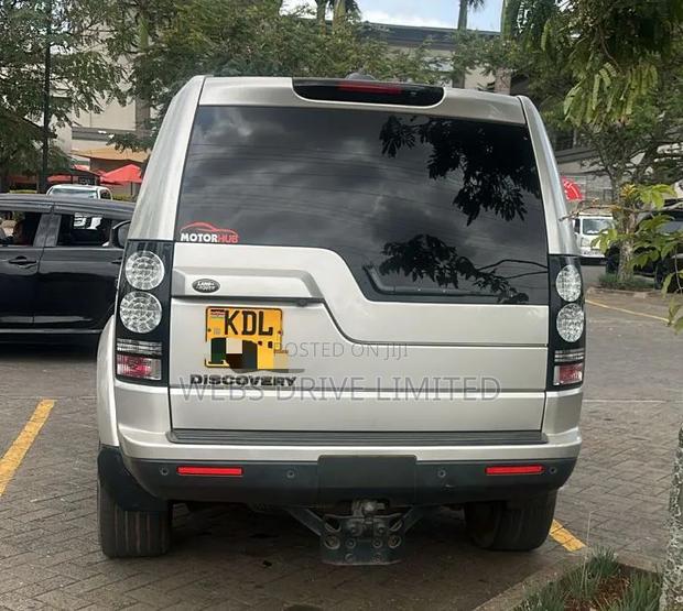 Land Rover Discovery 2015 Silver