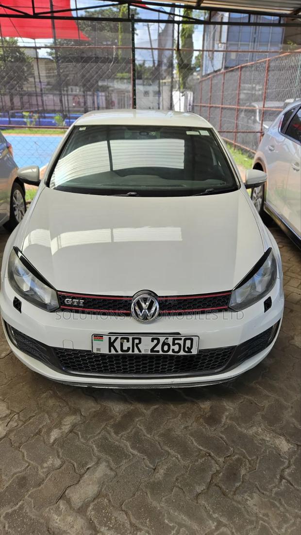Volkswagen Golf GTI 2012 White
