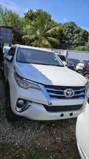 Toyota Fortuner 2.8 D AWD 2016 White for sale
