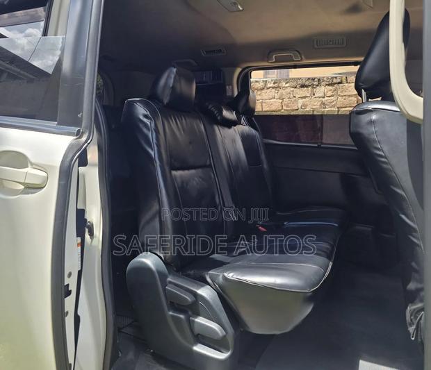 Toyota Voxy 2017 White