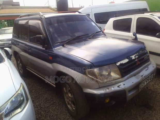 Mitsubishi Pajero 1999 Blue