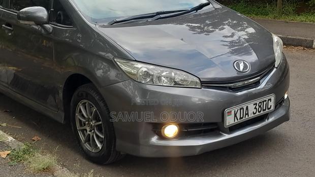 Toyota Wish 2013 Gray