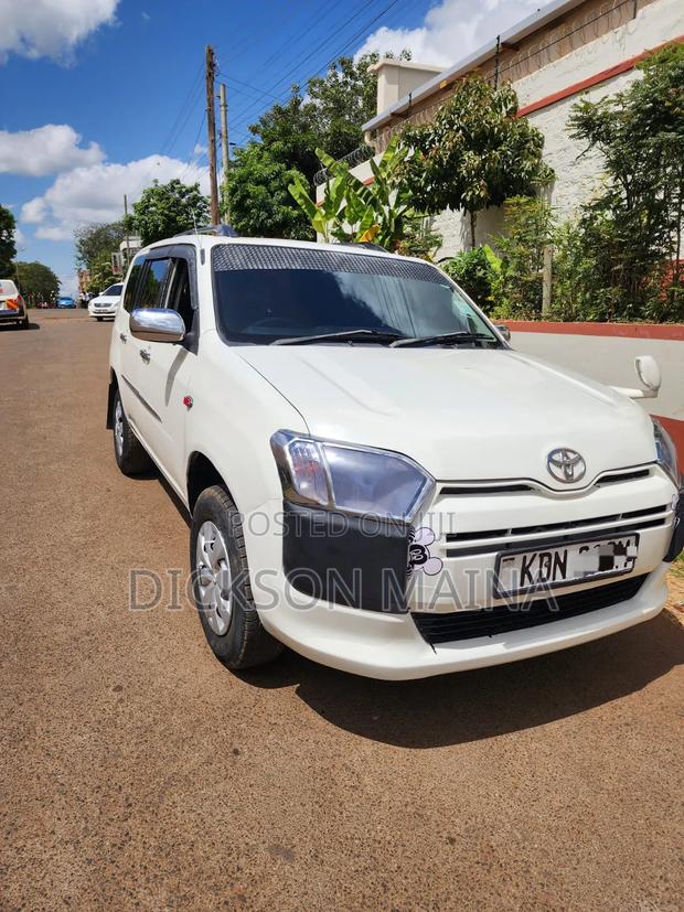 Toyota Probox 1.5 DX Comfort 2WD 2016 White