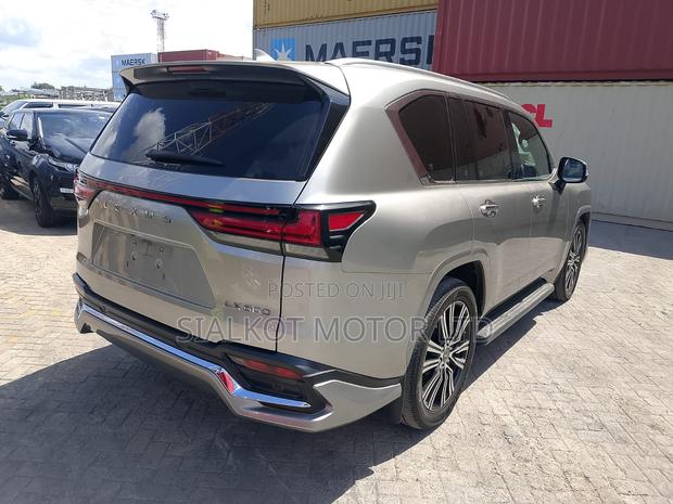 Lexus LX 600 2022 Gray