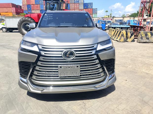 Lexus LX 600 2022 Gray