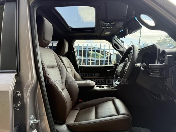 Toyota Land Cruiser Prado 2.8 2024 Brown