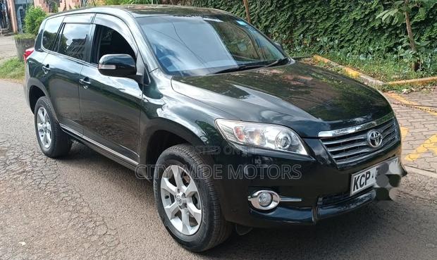 Toyota Vanguard 2010 Gray