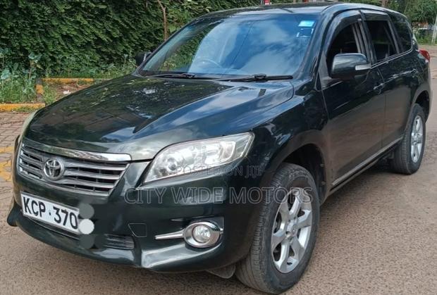 Toyota Vanguard 2010 Gray