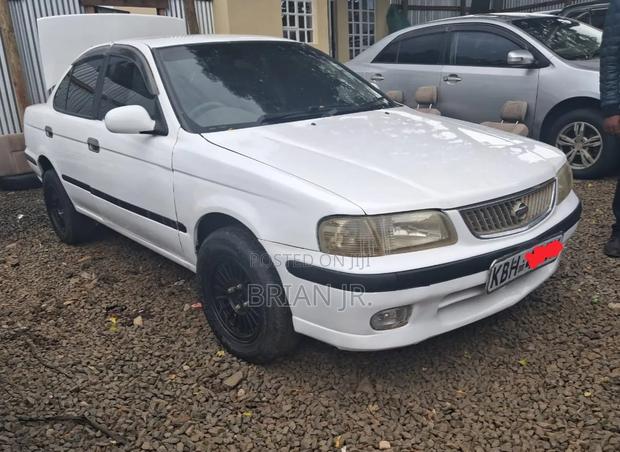 Nissan FB15 2002 White