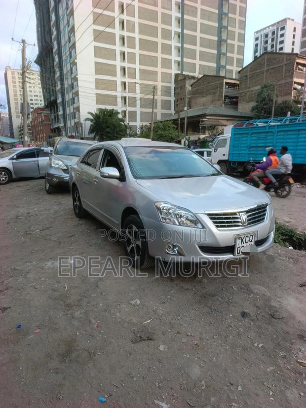 Toyota Premio 2012 Silver