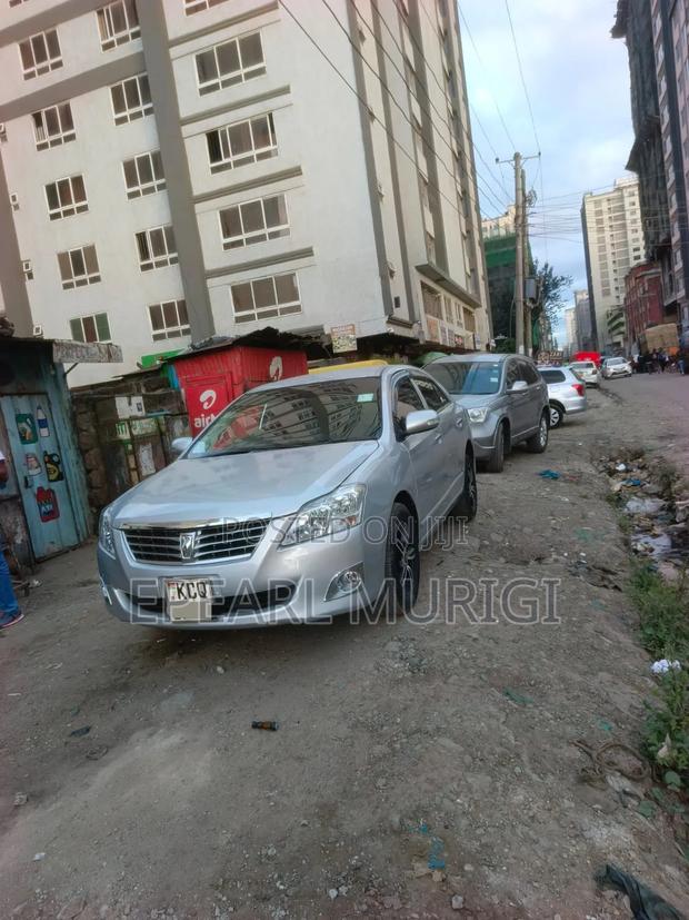 Toyota Premio 2012 Silver