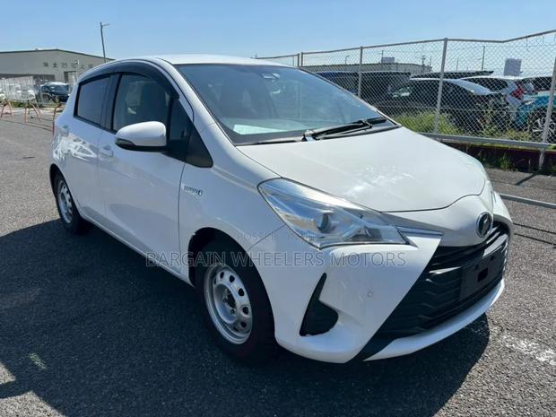Toyota Vitz 2019 White