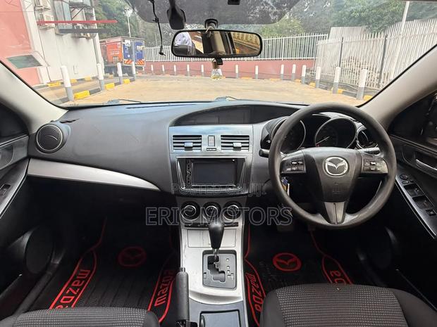 Mazda Axela 2011 Silver