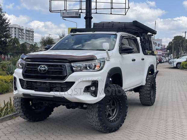 Toyota Hilux Revo Double Cab Deisel 2.4 AWD 2020 White