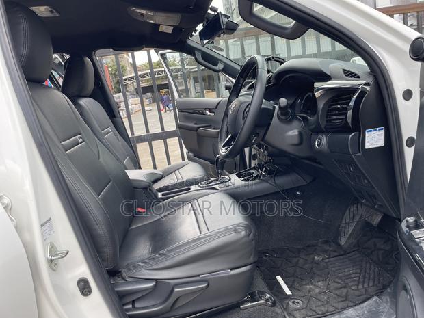 Toyota Hilux Revo Double Cab Deisel 2.4 AWD 2020 White