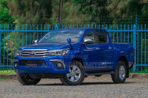Toyota Hilux 2018 Blue