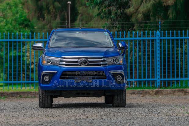 Toyota Hilux 2018 Blue