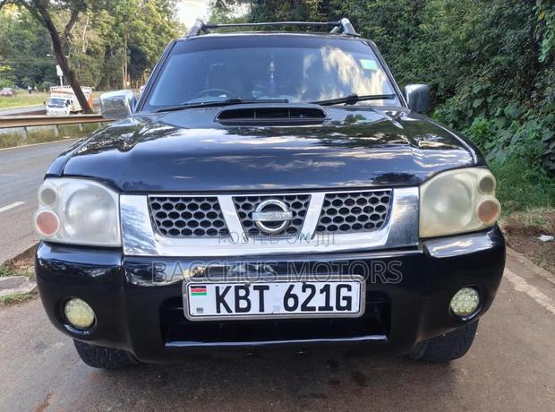 Nissan Hardbody 2011 Black