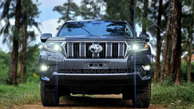 Toyota Land Cruiser Prado Kakadu 2020 Gray