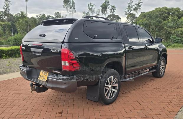 Toyota Hilux 2019 Black