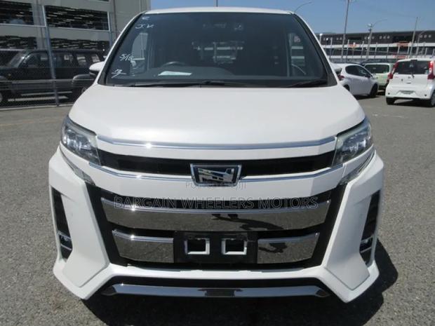 Toyota Noah 2020 White