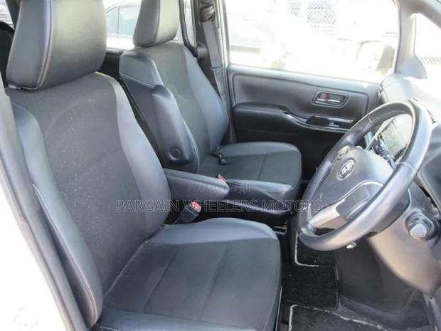 Toyota Noah 2020 White