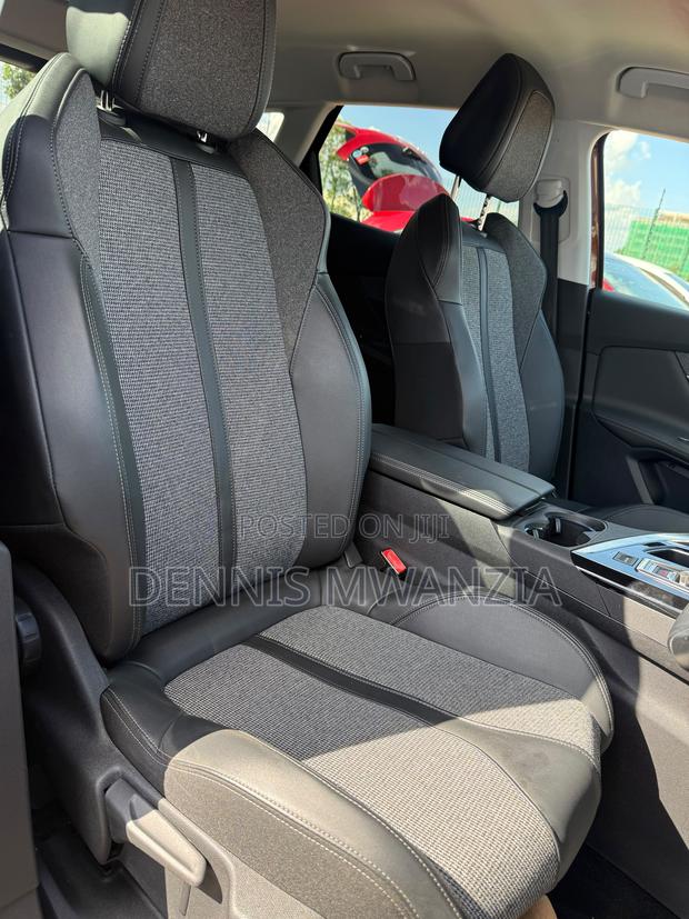 Peugeot 3008 2019 Brown