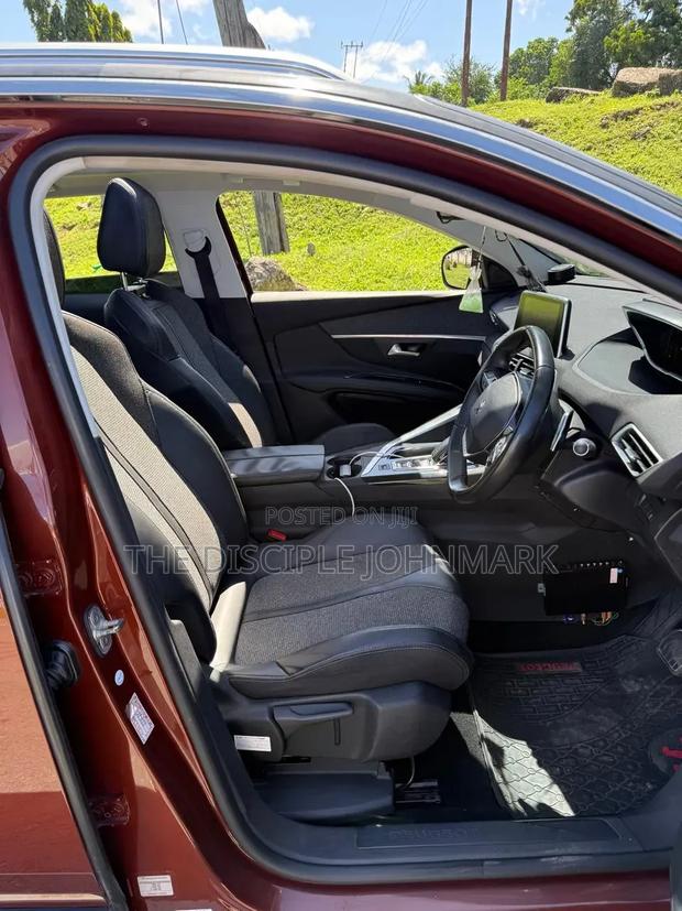 Peugeot 3008 2018 Brown