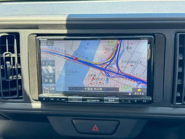 Toyota Passo 2019 Silver