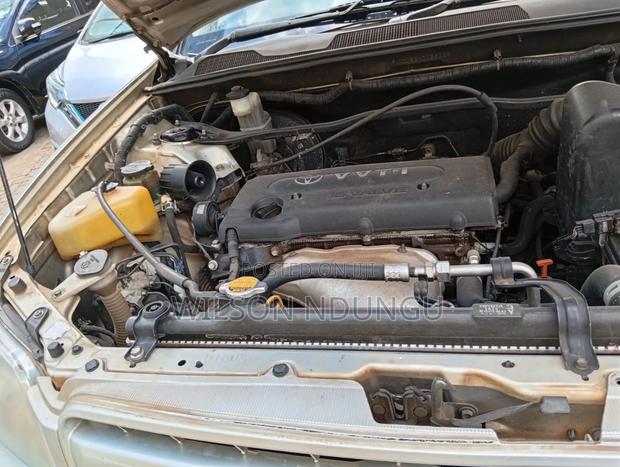 Toyota Kluger 2004 Silver