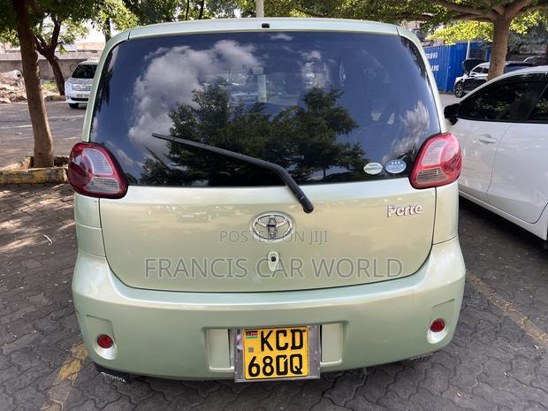 Toyota Porte 2007 Gray
