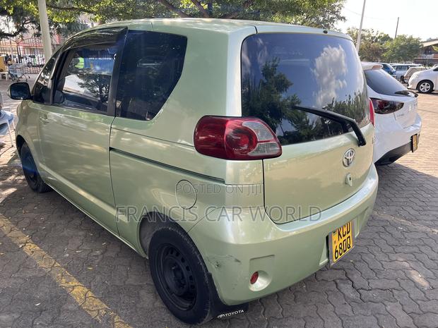 Toyota Porte 2007 Gray