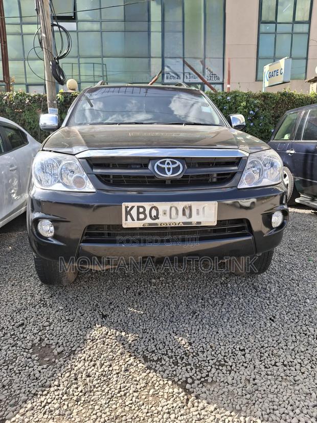 Toyota Fortuner 2.7 AWD 2005 Black