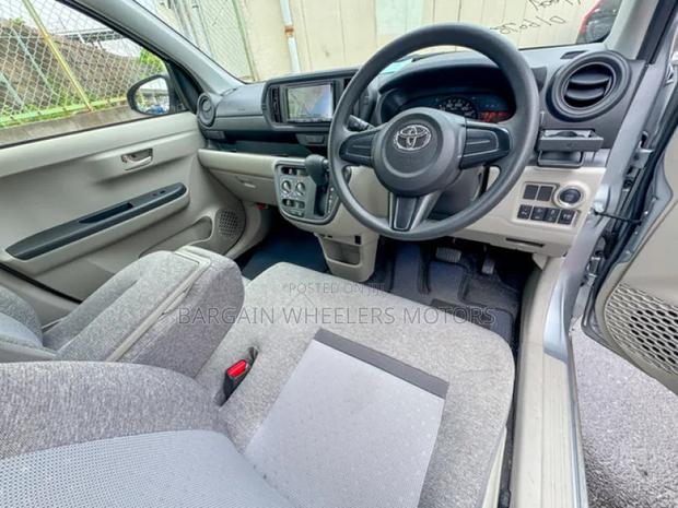 Toyota Passo 2019 Silver
