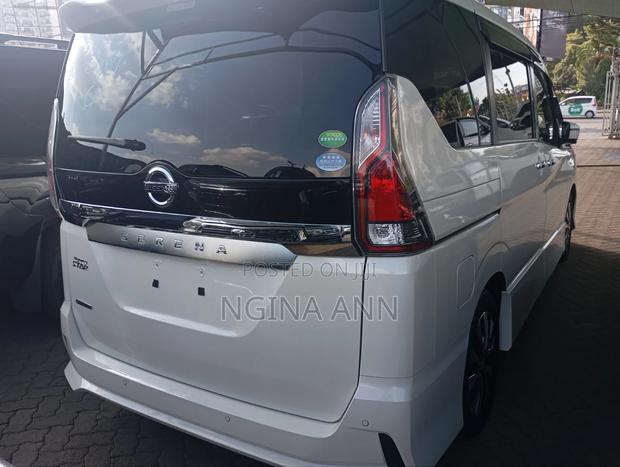 Nissan Serena 2019 White