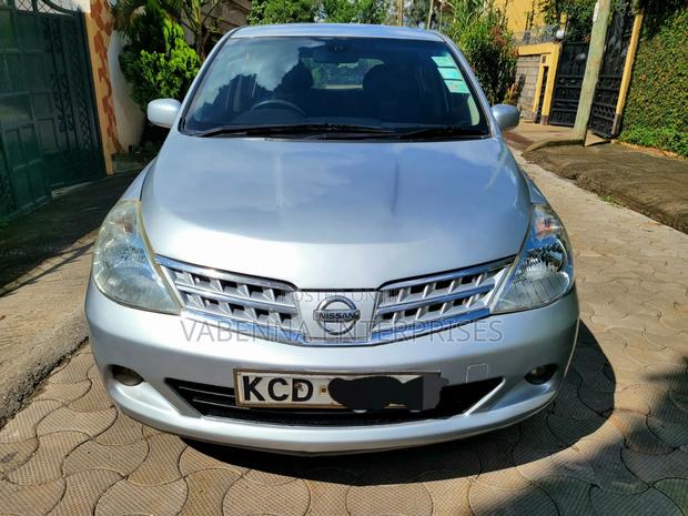 Nissan Tiida 2008 Silver