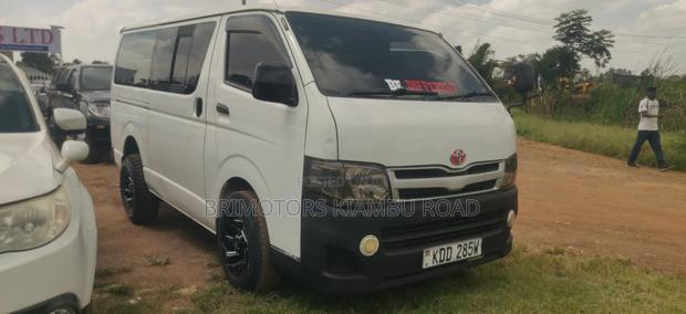 Toyota HiAce SV Premium 2013 White