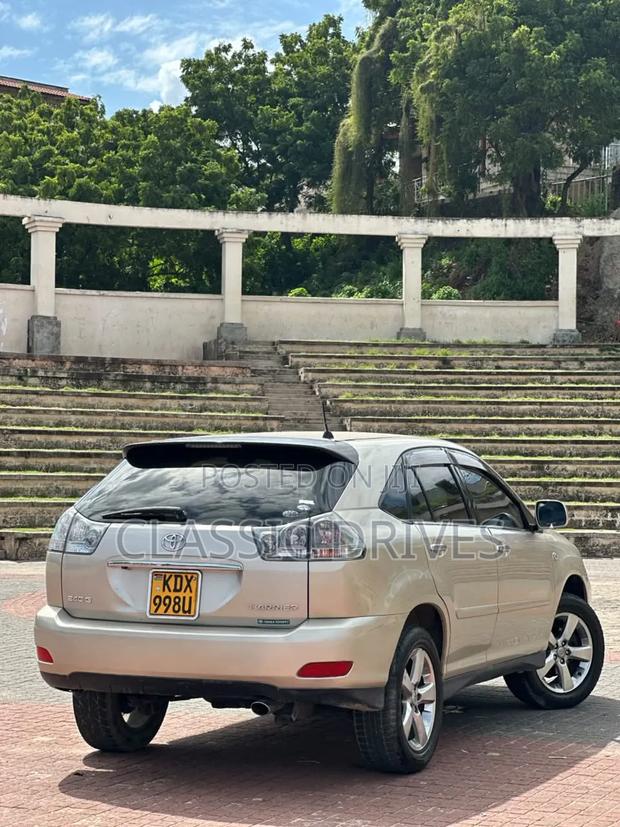 Toyota Harrier 2008 Gold