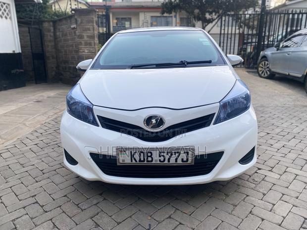 Toyota Vitz 2013 White