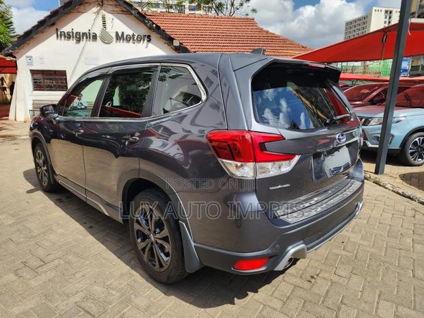 Subaru Forester 2020 Gray