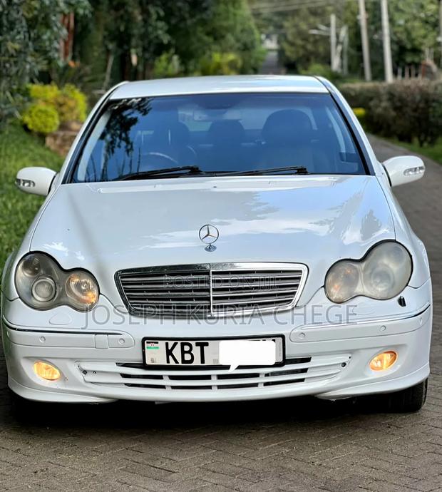 Mercedes-Benz C230 2005 White