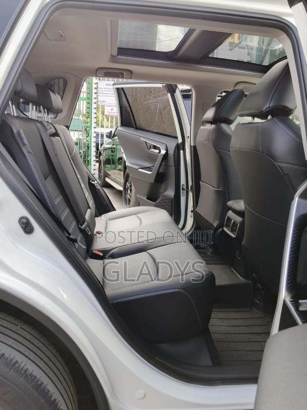 Toyota RAV4 2019 White
